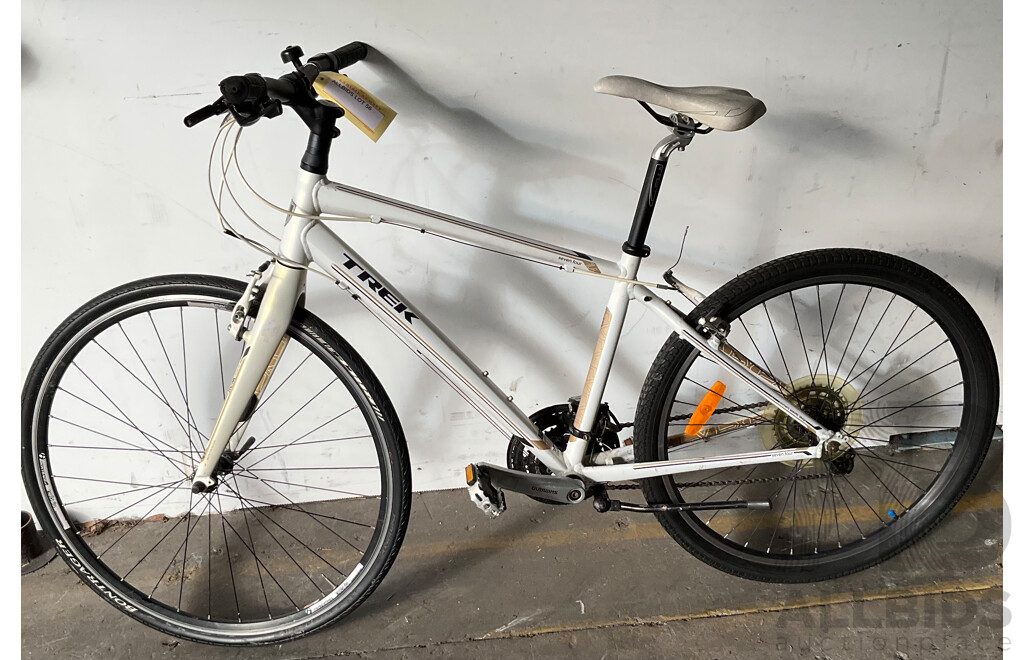 TREK 7.4 Woman's Bike
