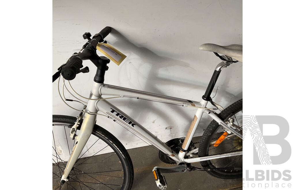 TREK 7.4 Woman's Bike