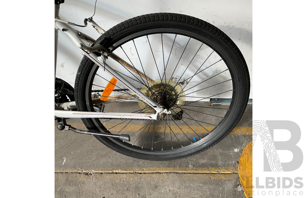 TREK 7.4 Woman's Bike