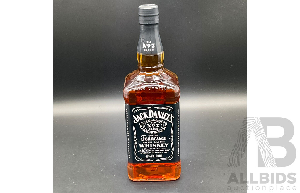 JACK DANIEL'S Tennessee Whisky 700ml