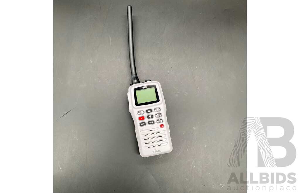 GME (GX625) White Handheld WHF Marine Radio