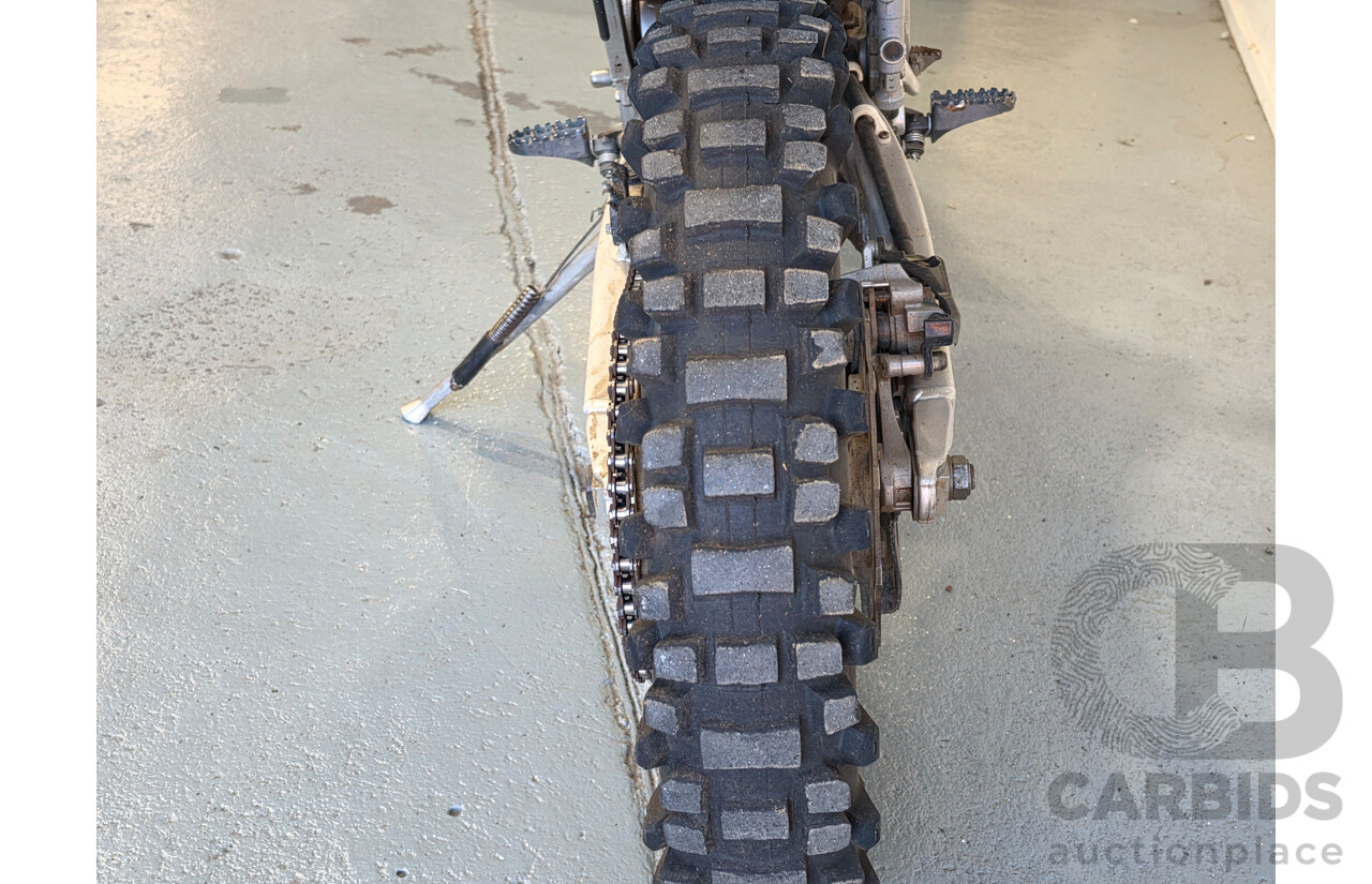 2/2012 Yamaha WR450 Motorcycle 449cc