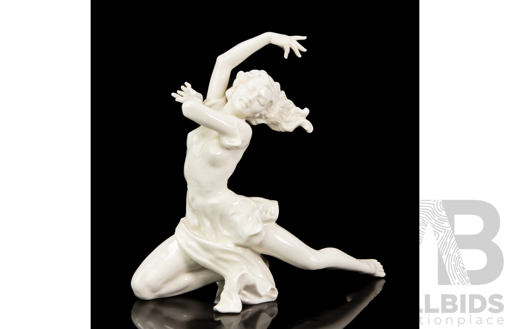 the Finale, Female Dancer Porcelain Figure, By Hutschenreuther in Germany