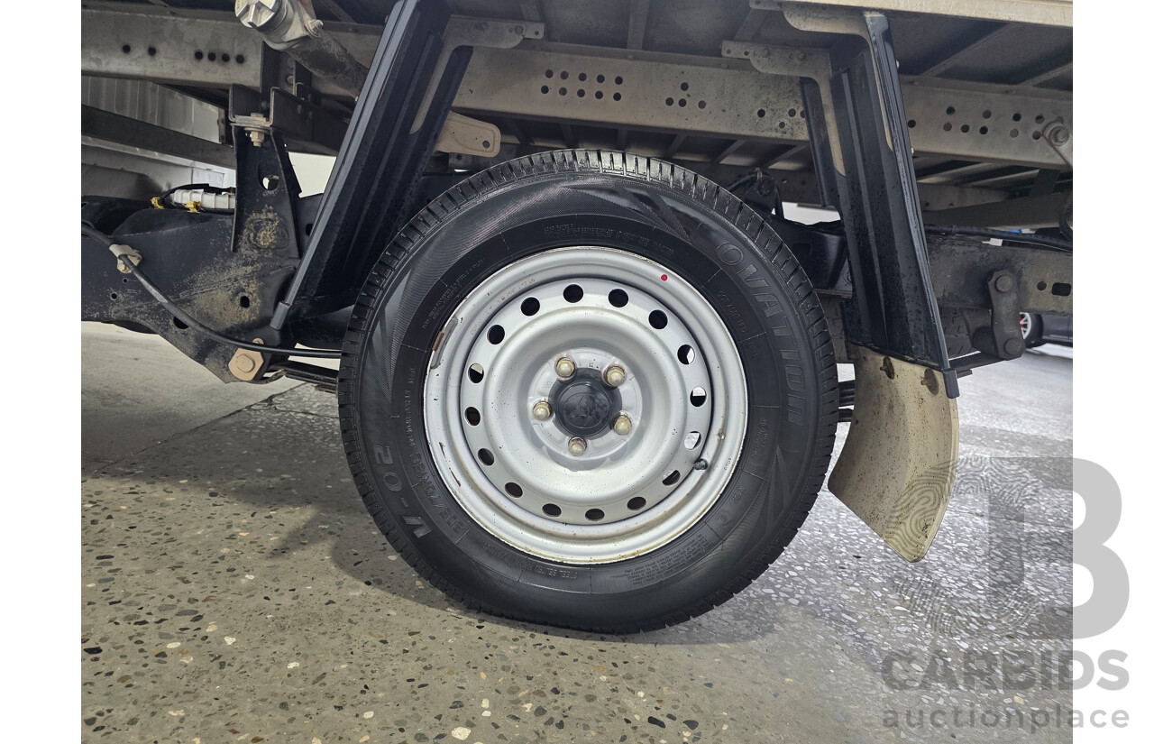 3/2012 Toyota Hilux Workmate TGN16R MY12 Cab Chassis White Petrol 2.7L