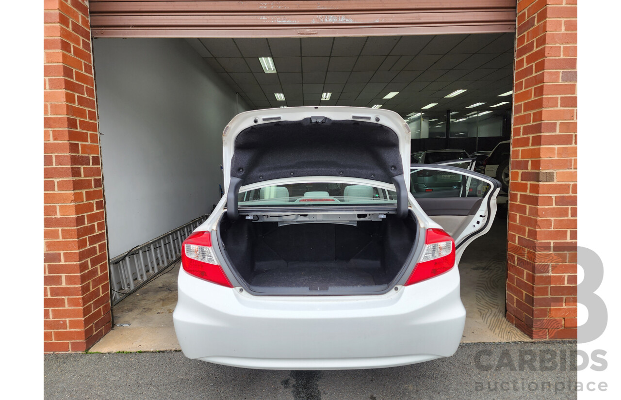 8/2012 Honda Civic VTi SERIES 2 4d Sedan White 1.8L