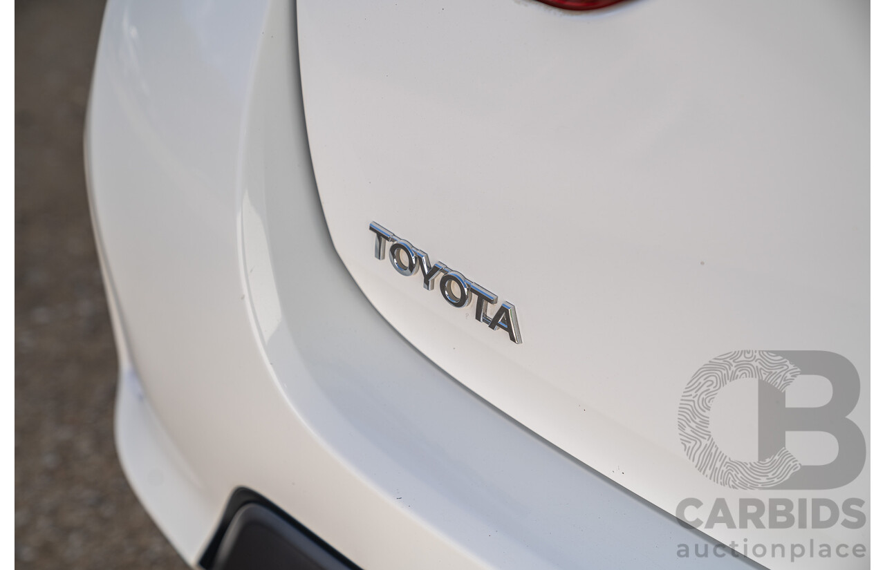 3/2015 Toyota Corolla Ascent ZRE172R 4d Sedan Glacier White 1.8L