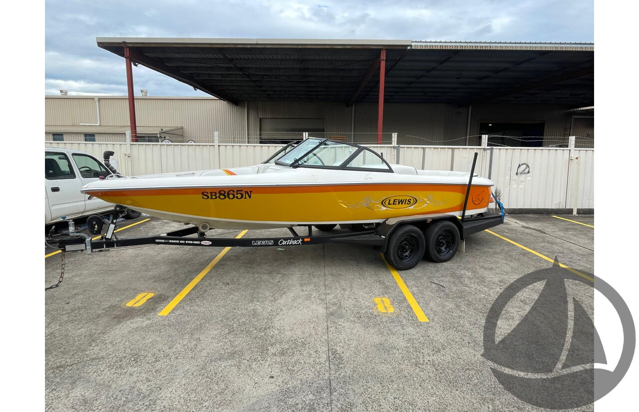 NO RESERVE - 2008 Lewis Outback Ski Boat, 6.2 Mercruiser Scorpio V8, 337 Hrs