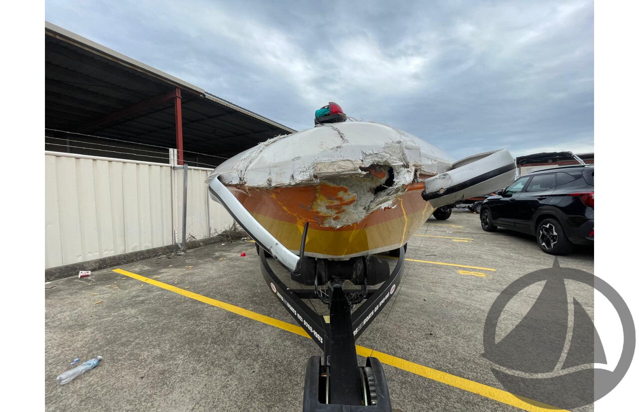 NO RESERVE - 2008 Lewis Outback Ski Boat, 6.2 Mercruiser Scorpio V8, 337 Hrs
