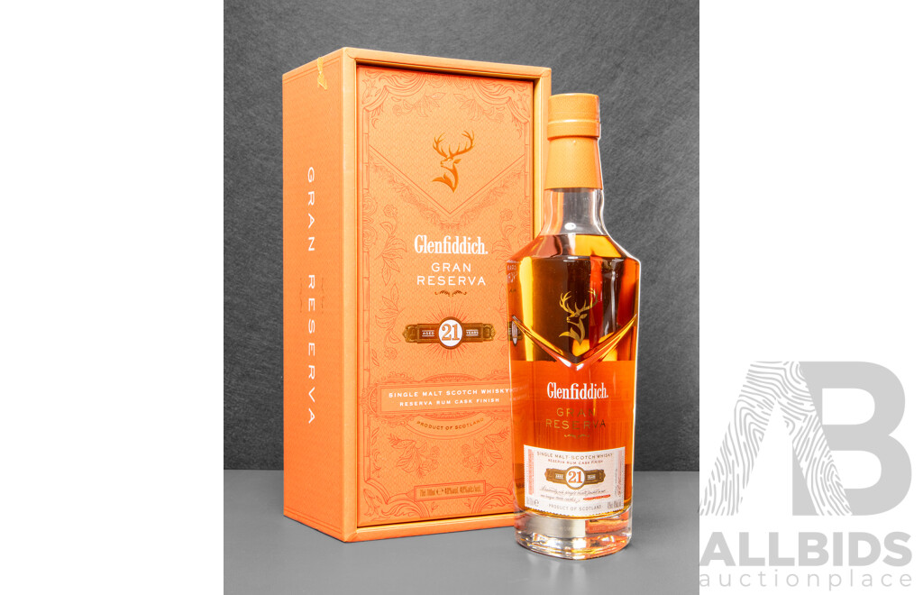 Glenfiddich Gran Reserva Single Malt Scotch Whisky in Revolving Presentation Box