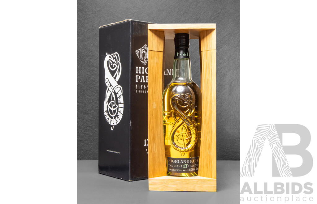 Highland Park the Light Single Malt Scotch Whisky in Presentation Box and Pouch