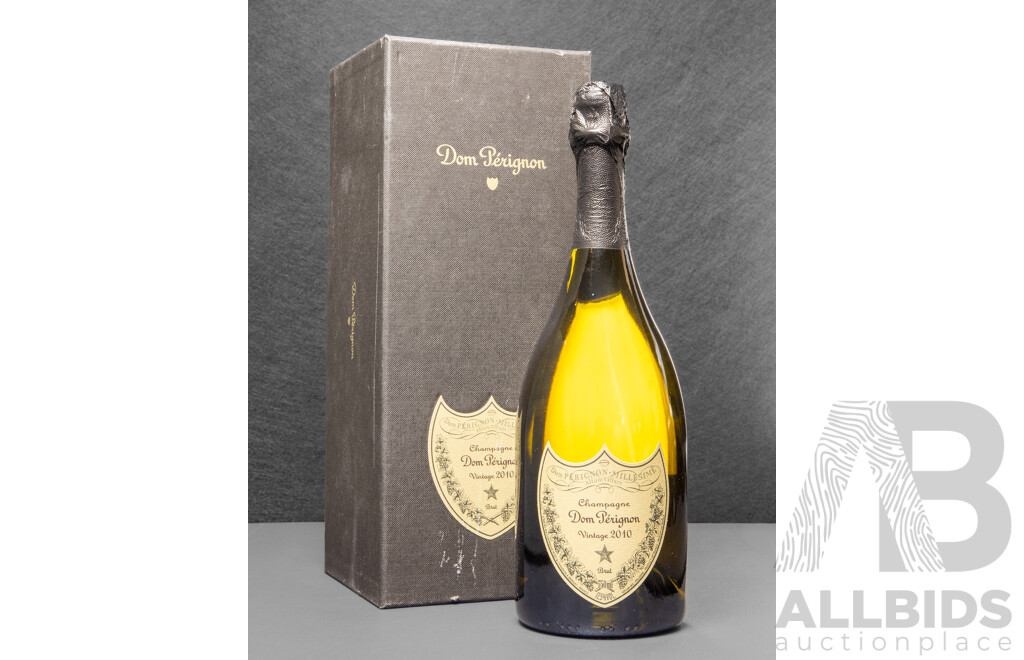 Dom Perignon Champagne Vintage 2010 in Presentation Box
