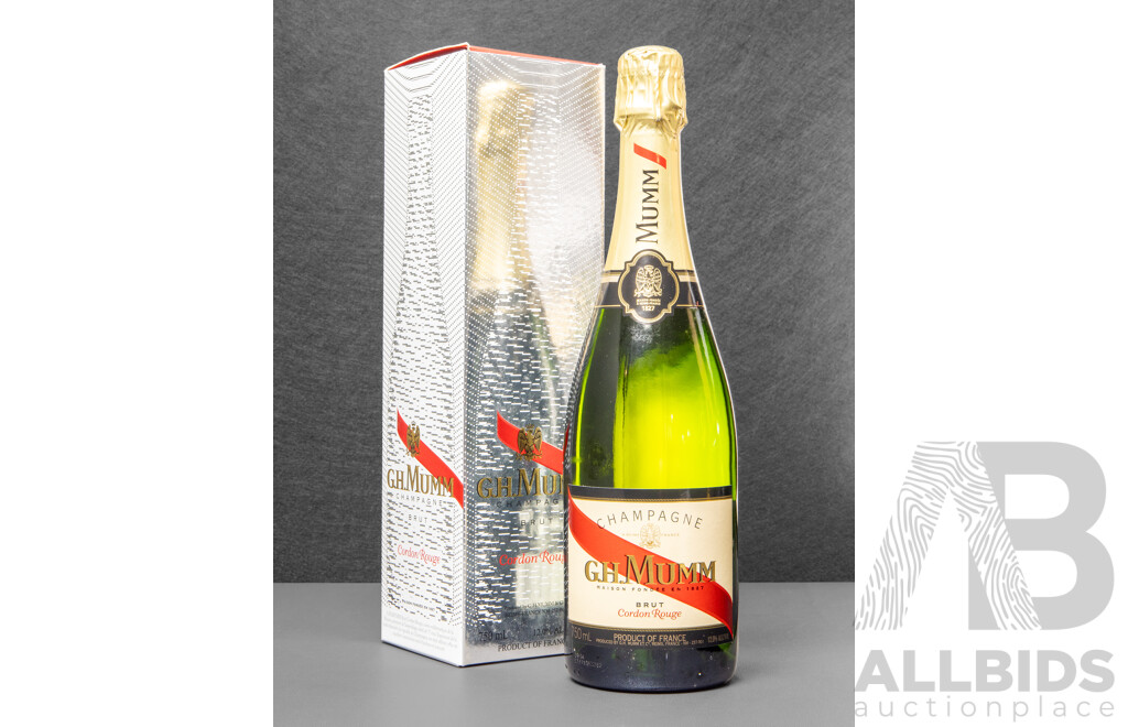 G.H Mumm Cordon Rouge Champagne in Presentation Box