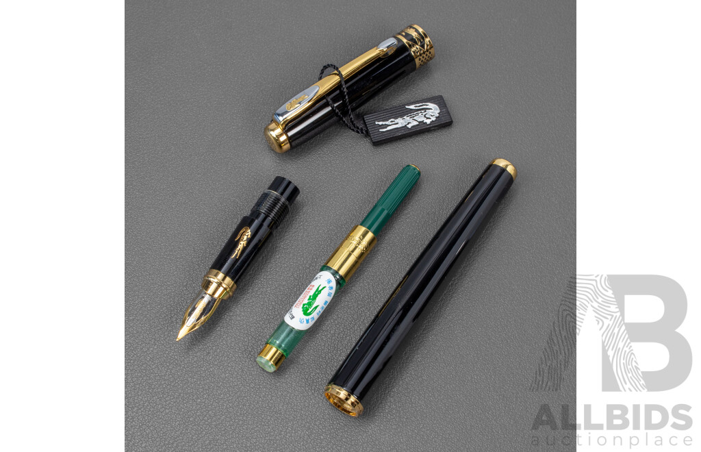 Boxed Fountain Pen with Gold Plated Nib and Ink Refills