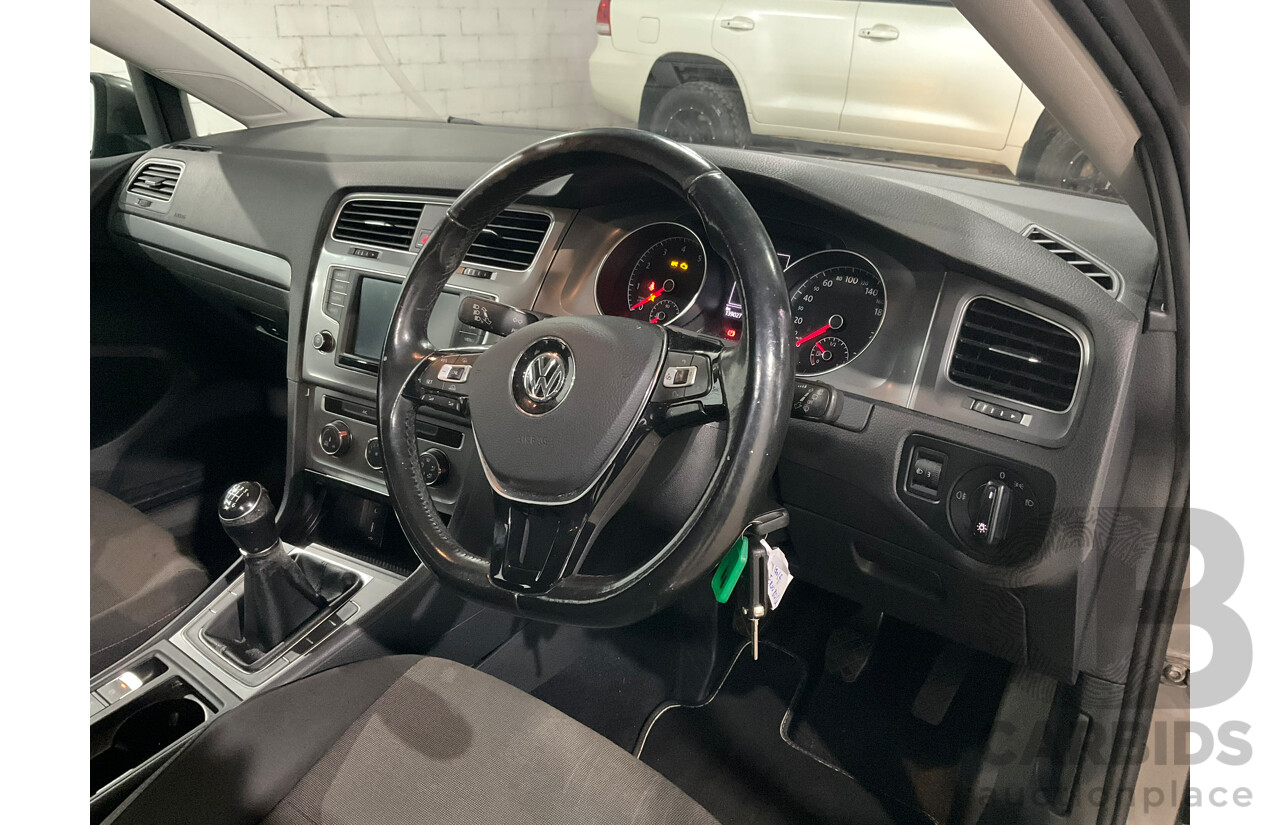 04/2016 Volkswagen Golf 92 TSI FWD AU MY16 5D Hatchback Grey 1.4L