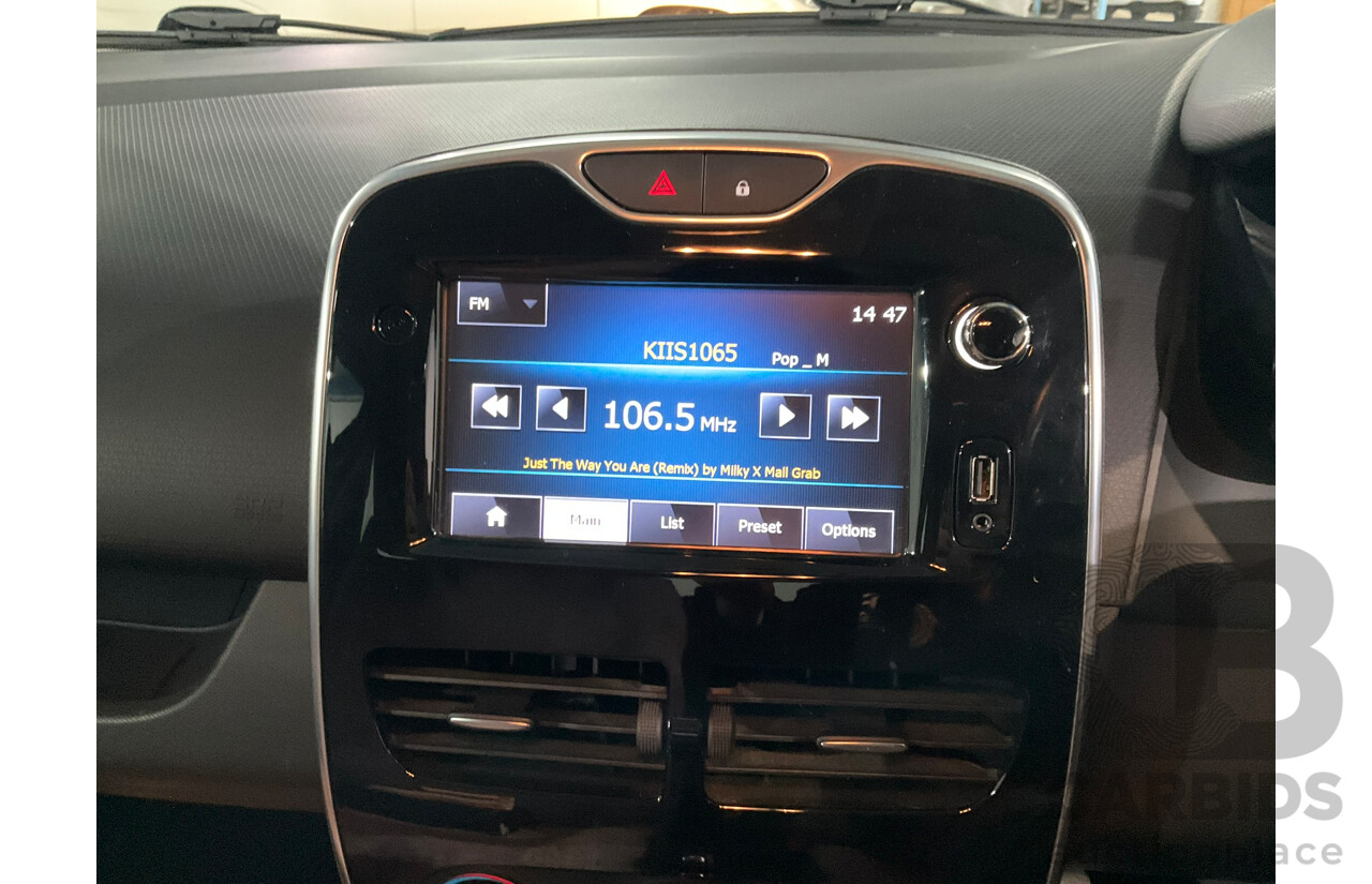 05/2015 Renault Clio Expression X98 5d Hatchback Grey 1.2L