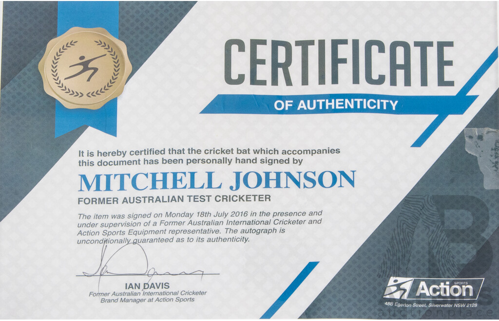 Signed Mitchell Johnson Cricket Bat