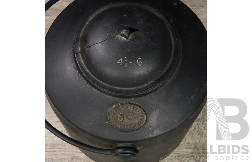 Vintage Kendrick & Sons Lidded Camp Pot
