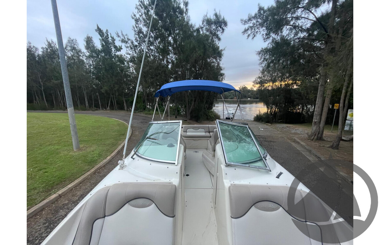 NO RESERVE - 2004 Searay 270 Sundeck, 496 Mercruiser V8, Bravo 3 Leg