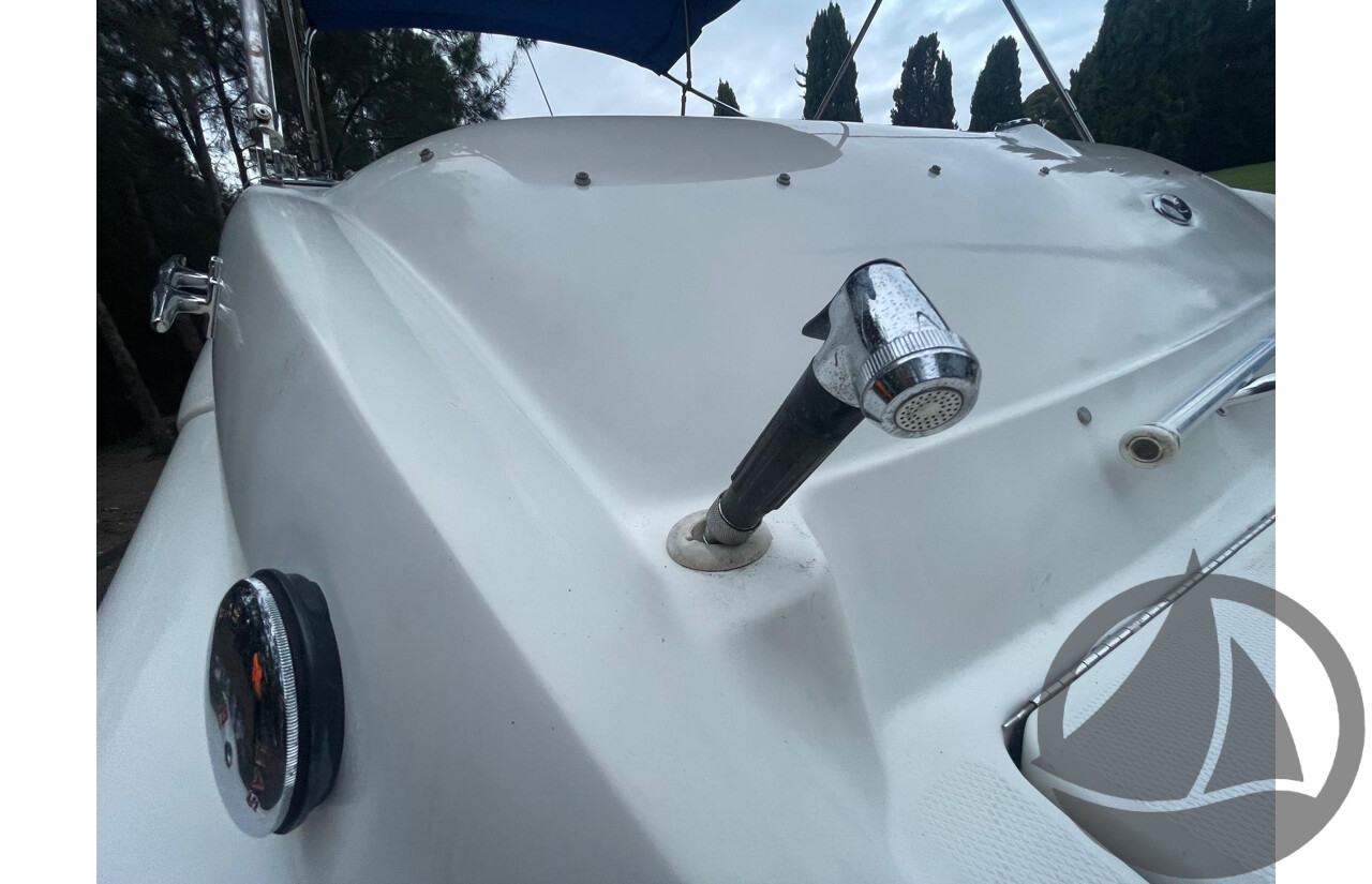 NO RESERVE - 2004 Searay 270 Sundeck, 496 Mercruiser V8, Bravo 3 Leg