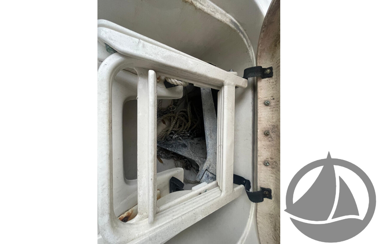 NO RESERVE - 2004 Searay 270 Sundeck, 496 Mercruiser V8, Bravo 3 Leg