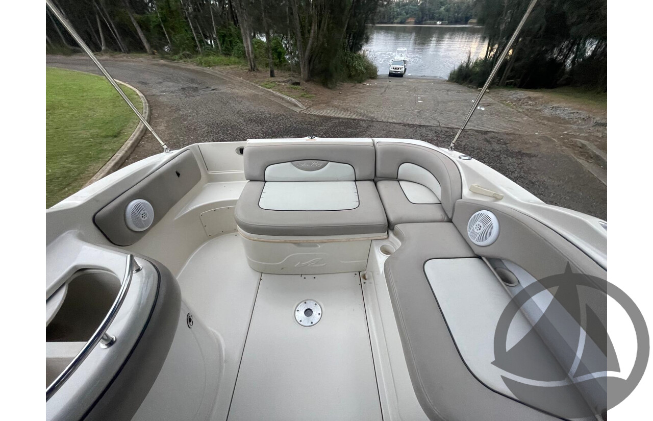 NO RESERVE - 2004 Searay 270 Sundeck, 496 Mercruiser V8, Bravo 3 Leg