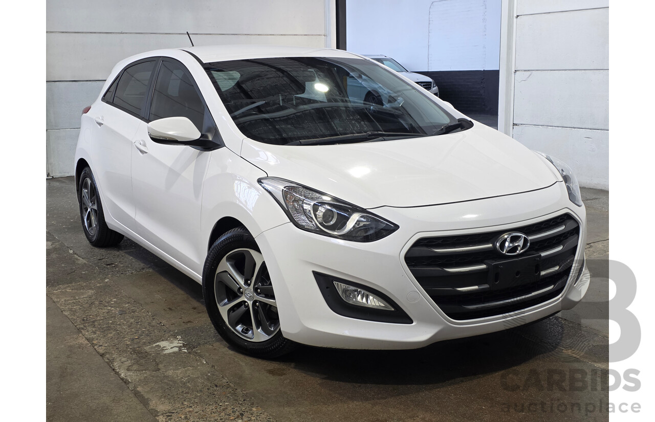 7/2015 Hyundai i30 Active X GD3 Series 2 5d Hatchback White 1.8L
