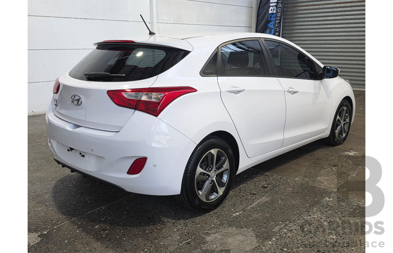 7/2015 Hyundai i30 Active X GD3 Series 2 5d Hatchback White 1.8L