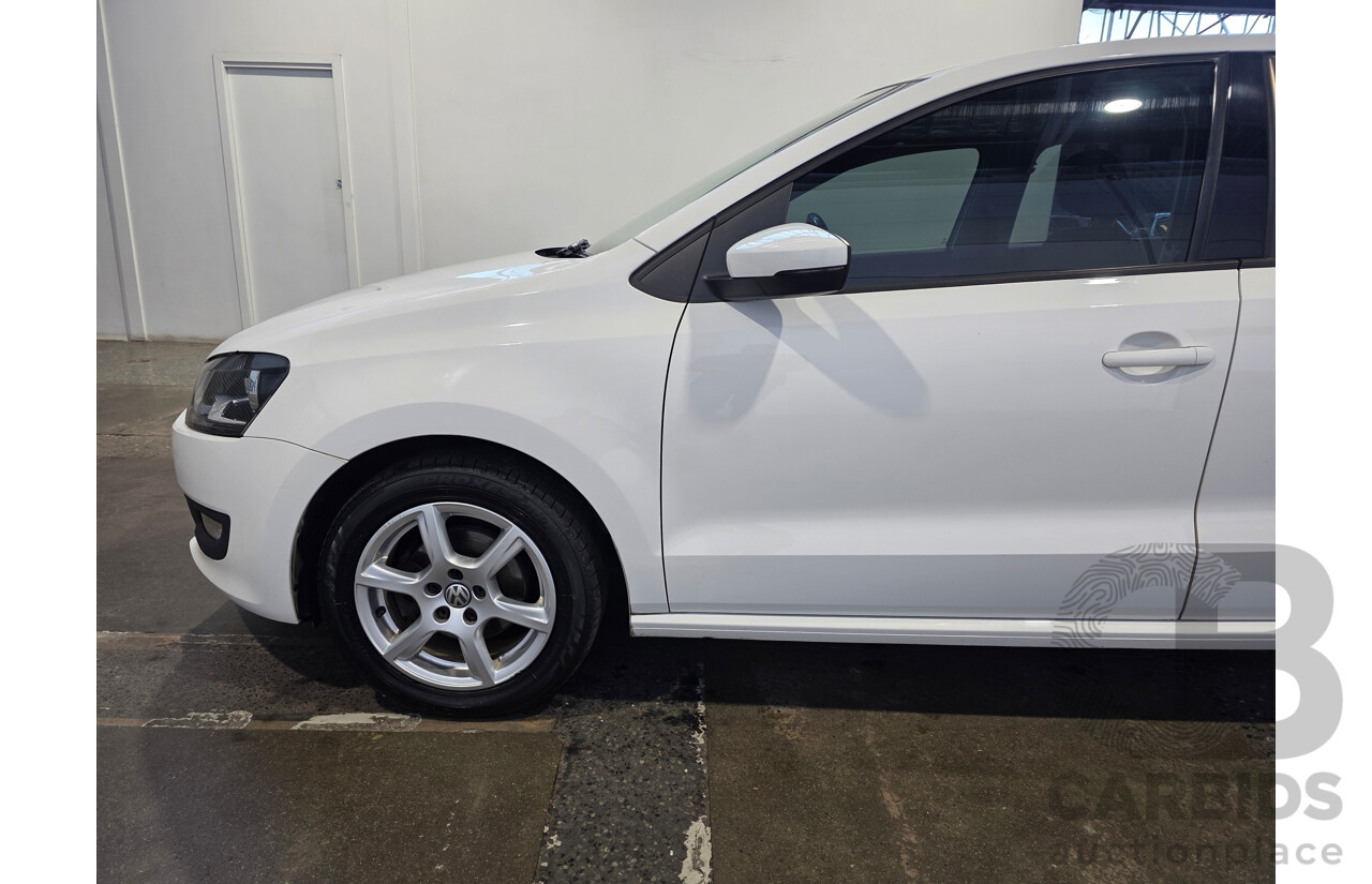 4/2013 Volkswagen Polo 77TSI Comfortline FWD 6R MY13.5 5d Hatchback White 1.2L