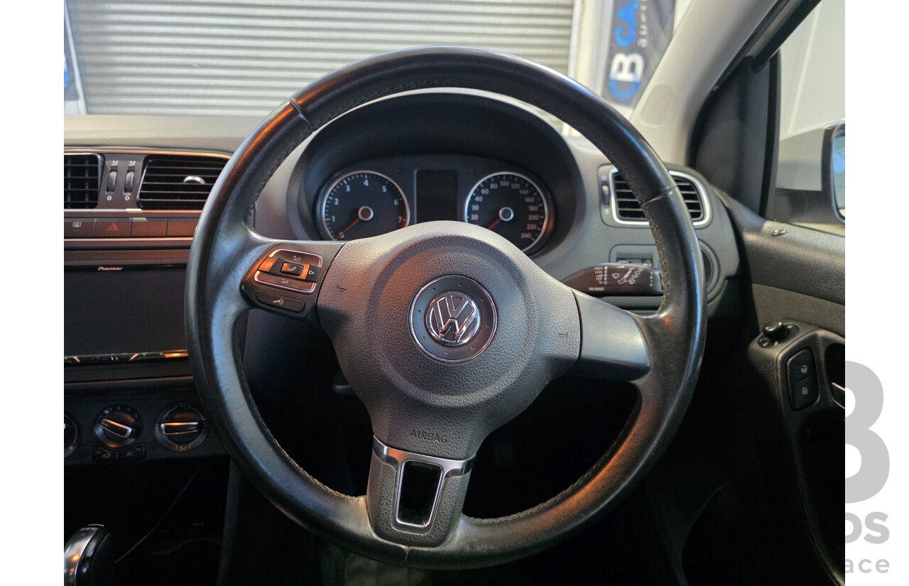 4/2013 Volkswagen Polo 77TSI Comfortline FWD 6R MY13.5 5d Hatchback White 1.2L