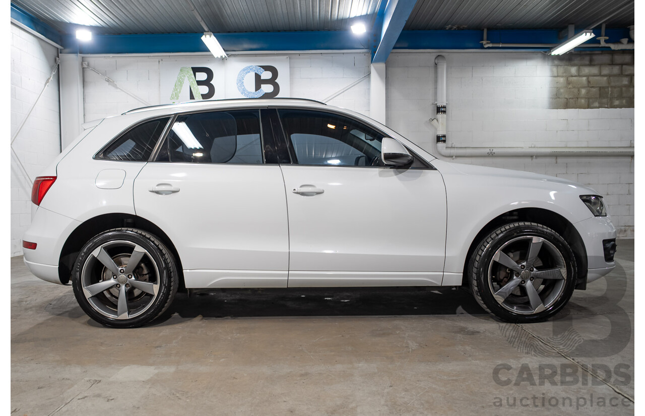 06/2011 Audi Q5 2.0 TFSI Quattro (AWD) 8R MY12 4D Wagon White Turbo 2.0L