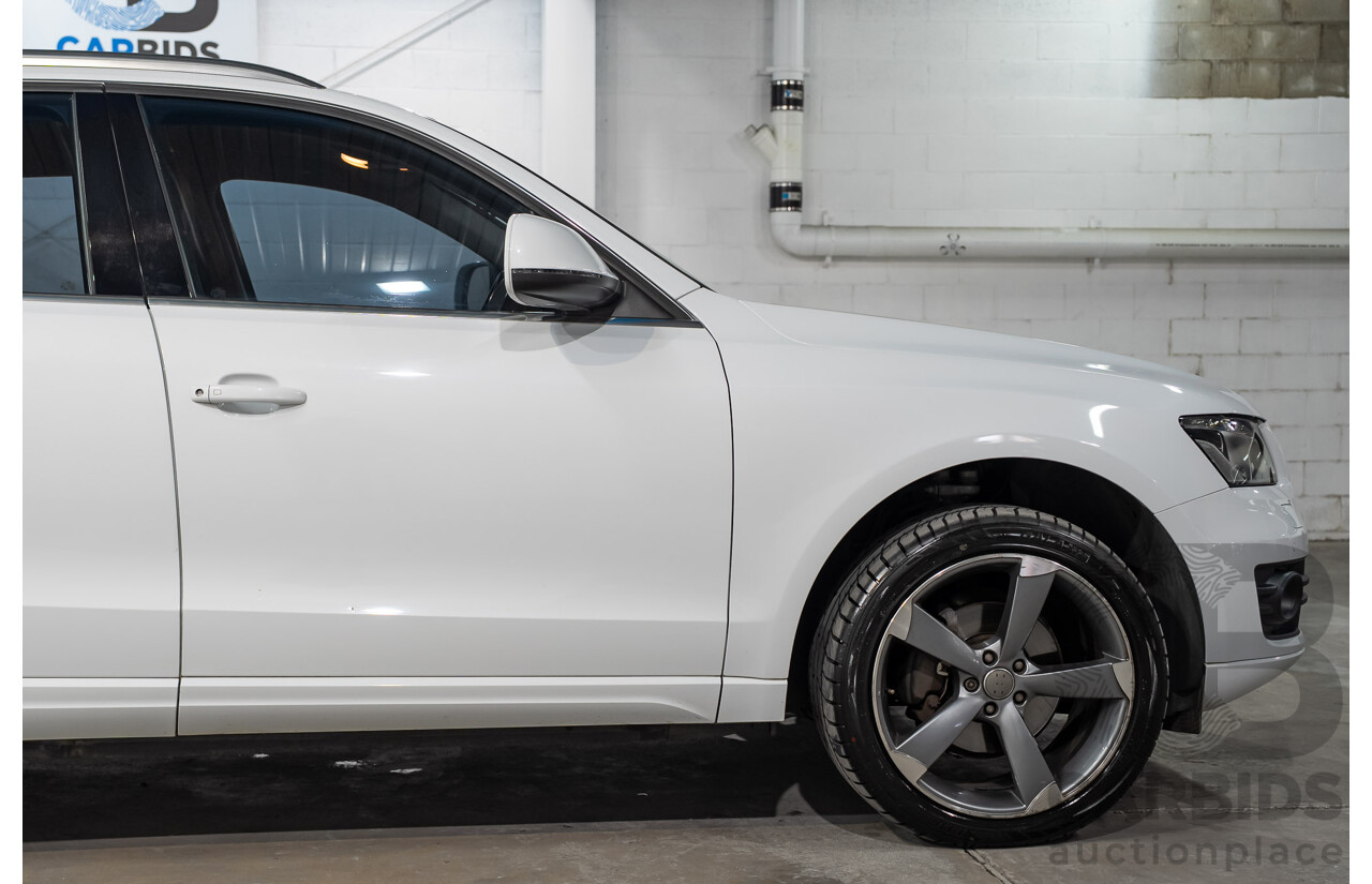 06/2011 Audi Q5 2.0 TFSI Quattro (AWD) 8R MY12 4D Wagon White Turbo 2.0L