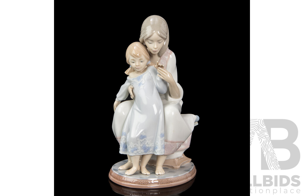 Lladro 'Tenderness' Figurative Group