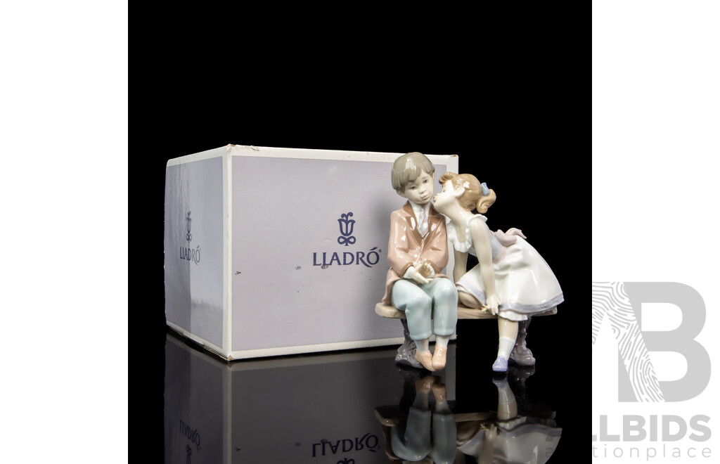 Boxed Lladro 'Ten and Growing' Porcelain Figurative Group