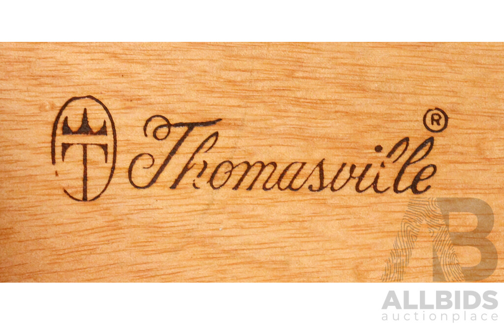 Georgian Style Chest of Three Drawers by Thomasville Furniture