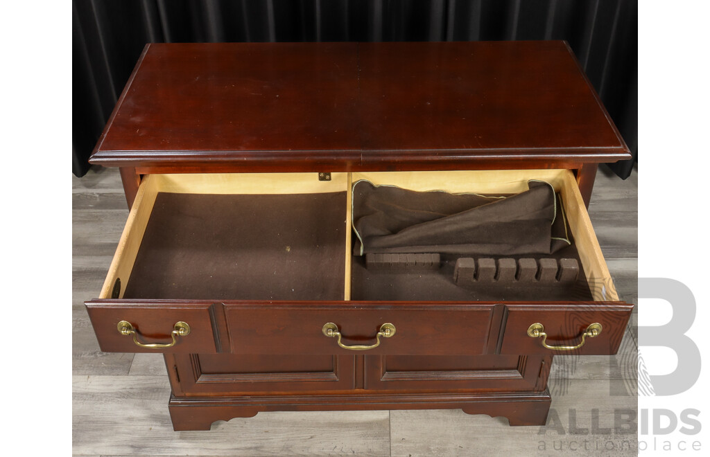 Georgian Style Bar Cart by Drexel Furniture
