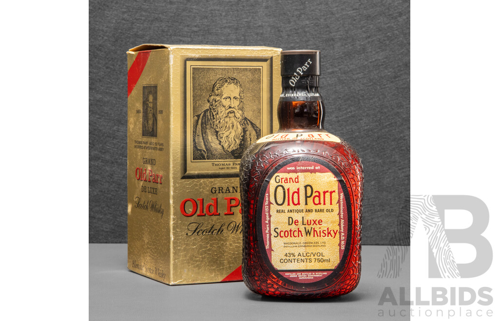Vintage 1980's Grand Old Parr De Luxe Scotch Whisky in Presentation Box