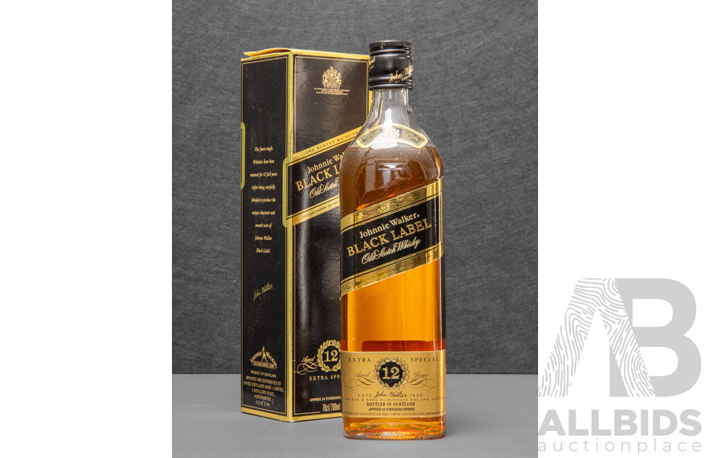 Johnnie Walker Black Label Old Scotch Whisky in Presentation Box