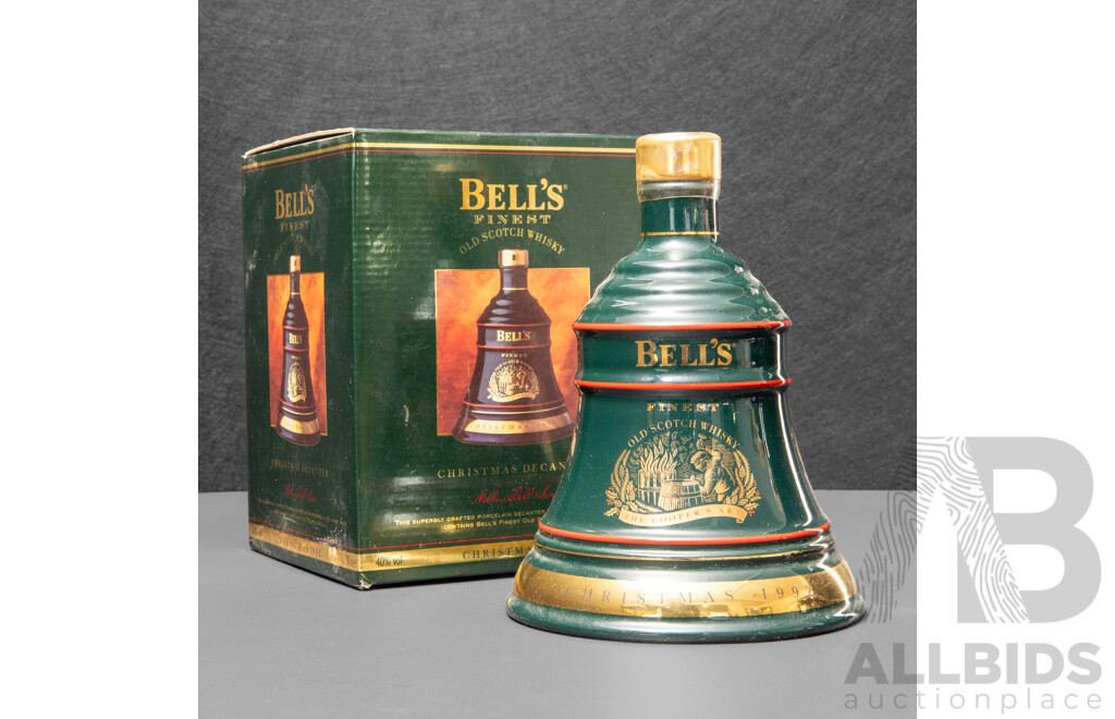 Bell's Finest Old Scotch Whisky in Presentation Box, Circa 1994