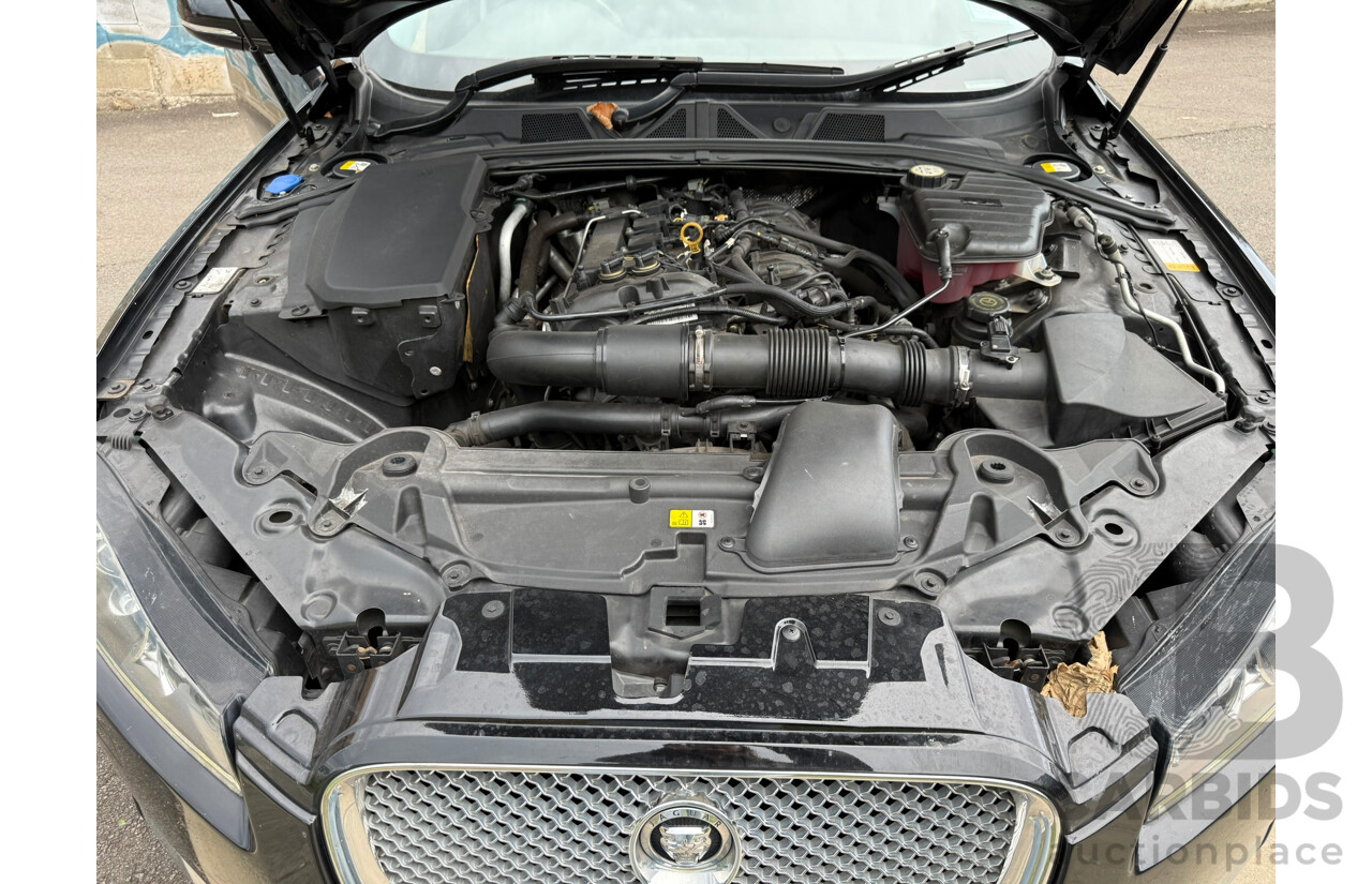 01/2013 Jaguar XF 2.0 Luxury MY13 4d Sedan Black 2.0L