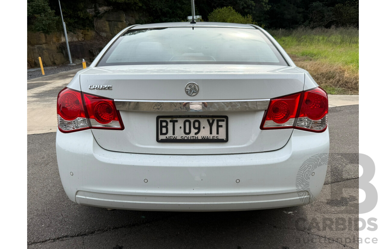 03/2013 Holden Cruze CD FWD JH MY13 4D Sedan White 1.8L