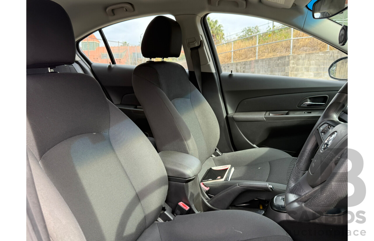 03/2013 Holden Cruze CD FWD JH MY13 4D Sedan White 1.8L