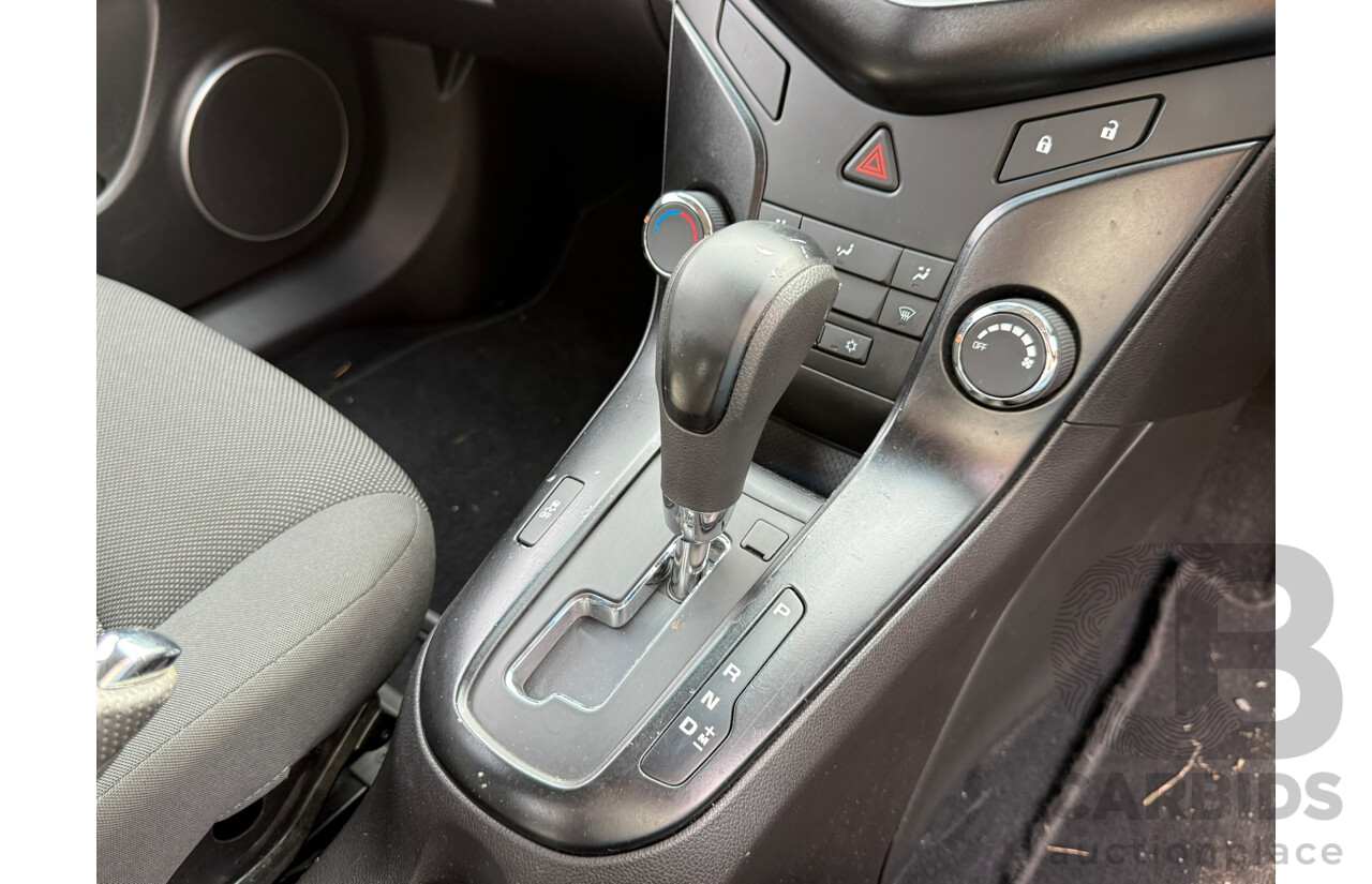 03/2013 Holden Cruze CD FWD JH MY13 4D Sedan White 1.8L