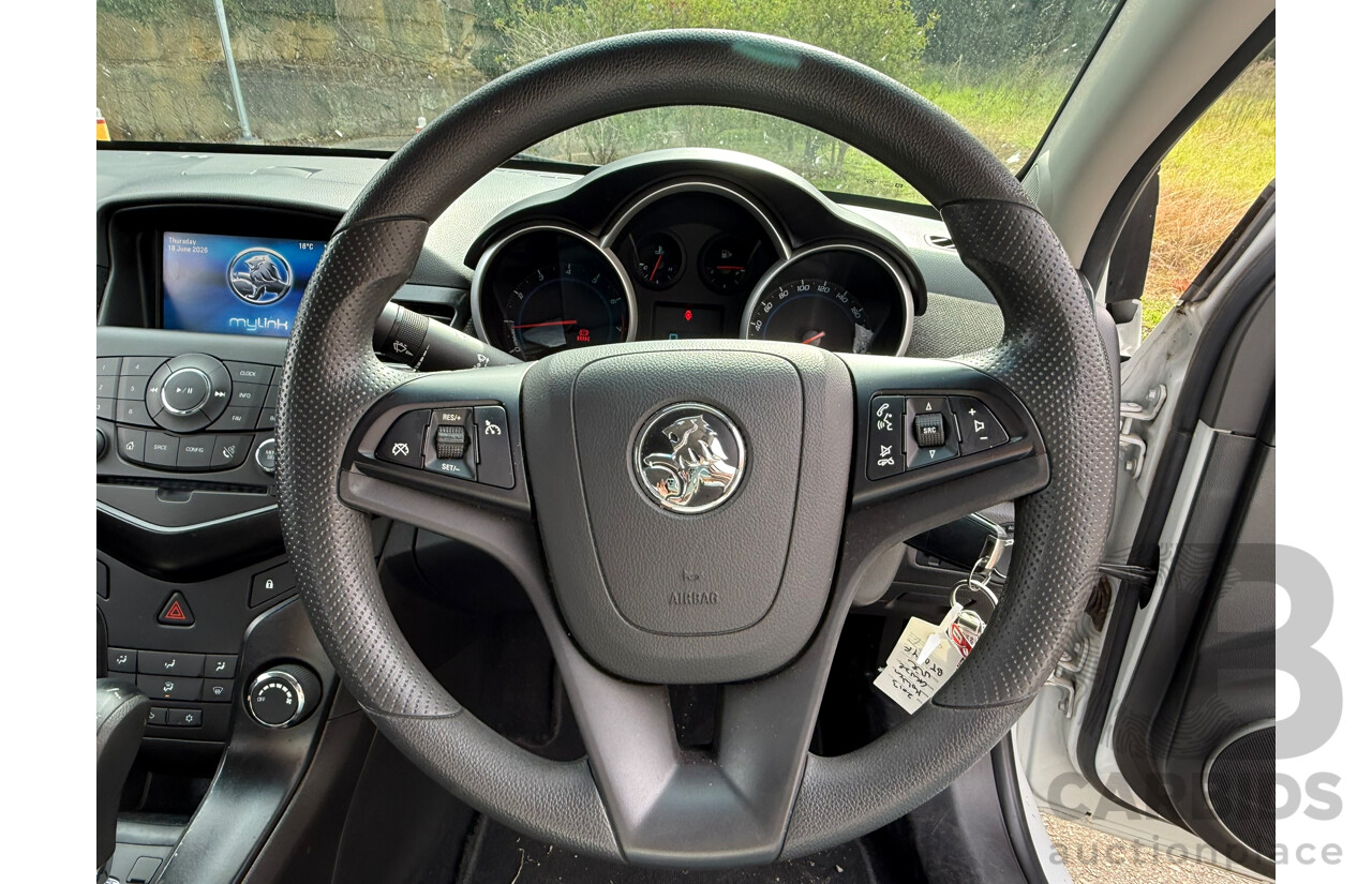 03/2013 Holden Cruze CD FWD JH MY13 4D Sedan White 1.8L