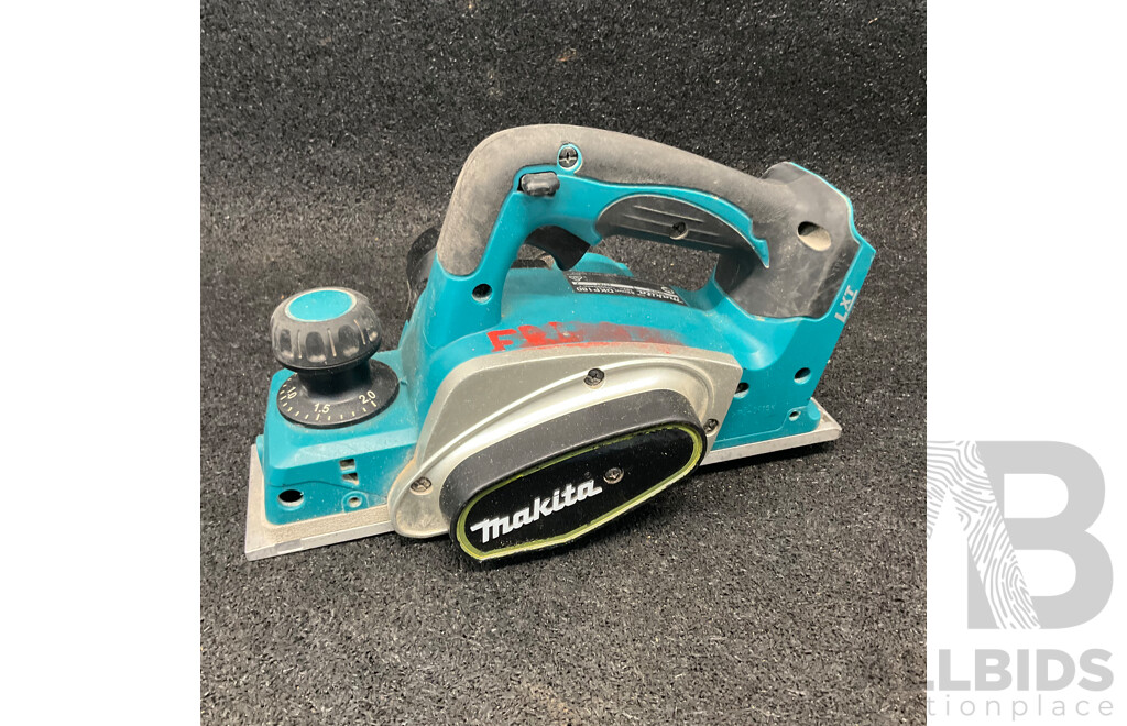MAKITA 18V LXT 82mm Mobile Planer (DKP18OZ) - Skin Only