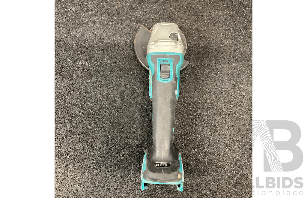 MAKITA 18V Brushless Angle Grinder - Skin Only