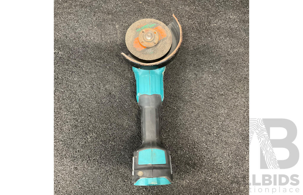 MAKITA 18V Brushless Angle Grinder - Skin Only