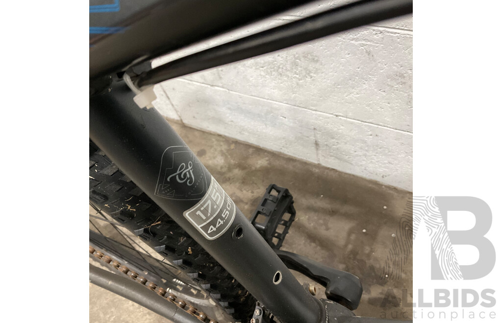 Trek X Caliber 5 Bike (17.5’’)