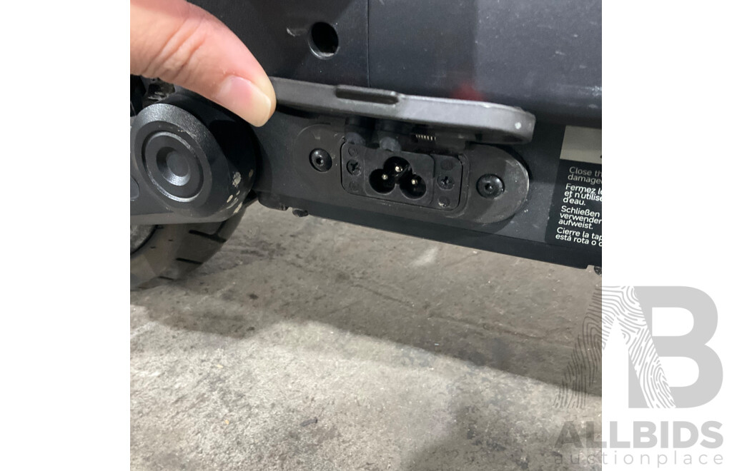 Segway EKick Scooter Ninebot MAX G3