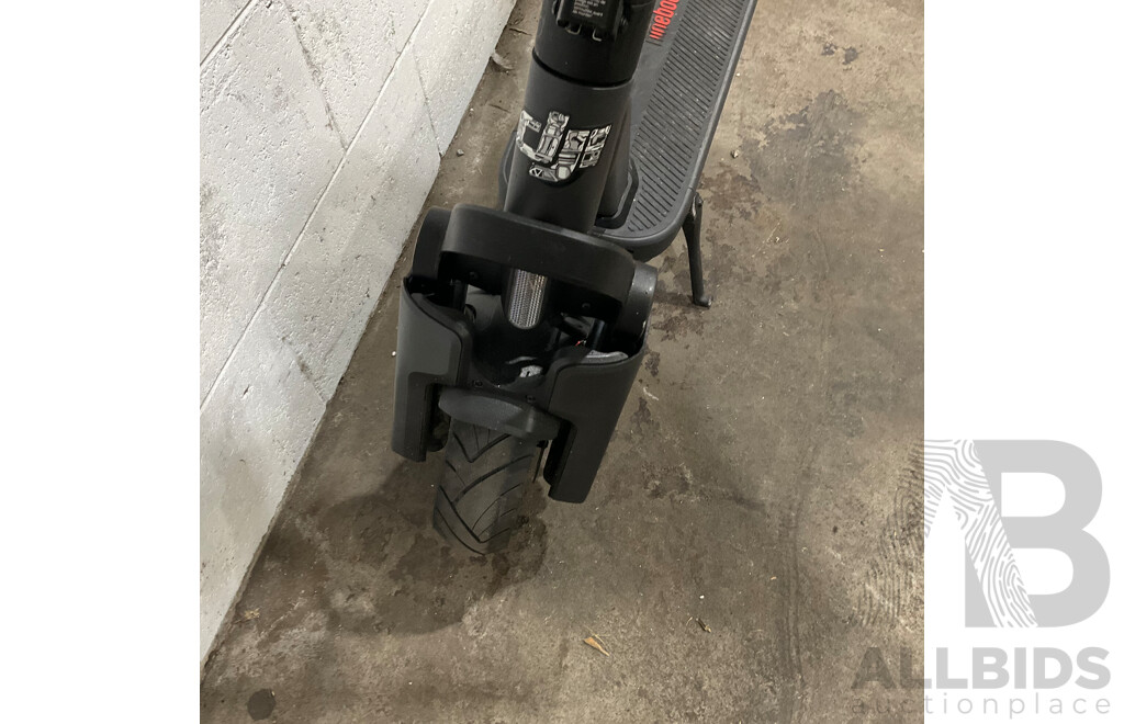 Segway EKick Scooter Ninebot MAX G3