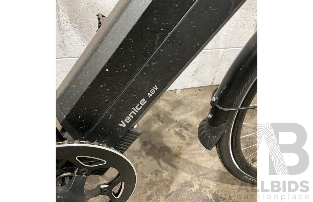 2020 NCM 28'' Venice 48V E-bike